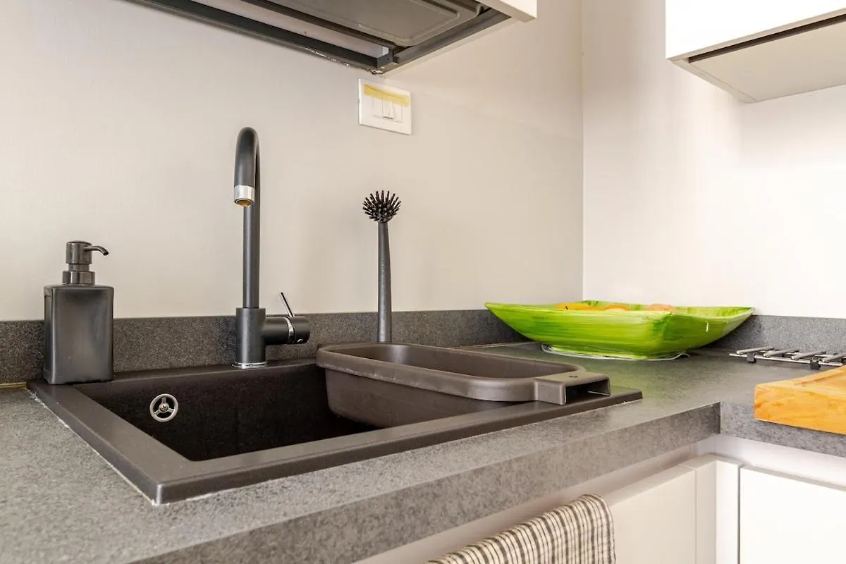 Montenero Apartment ميلان