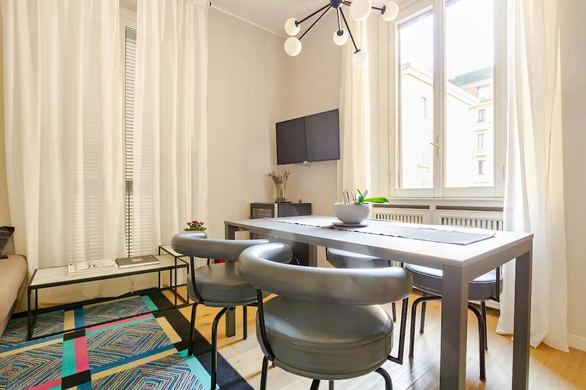 Montenero Apartment Milano 0*,  İtalya